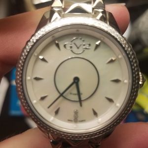 Carrara GV2 watch